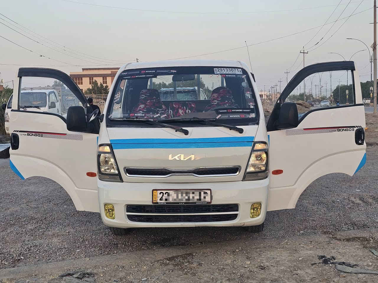 كيه بنكو بس لليدور زيرو ونضيف
مديل 2018  مسكر سبلاين
بيها رقم وسنويه شمالي انكليزي الجديد
حصة كاز بكل المحطات  /وكاله باسم المشتري ام الصوره والباركود
كير ومكينه كفاله   
حداديه جديده تخم تاير  
تبريد ثلج وي السويج
بدي زيرو مامحمل بي ولا كيلو
السعر المطلوب 65  سياره شرط احله من الصور 
العنوان الناصريه قضاء النصر
رقم الهاتف ***********
