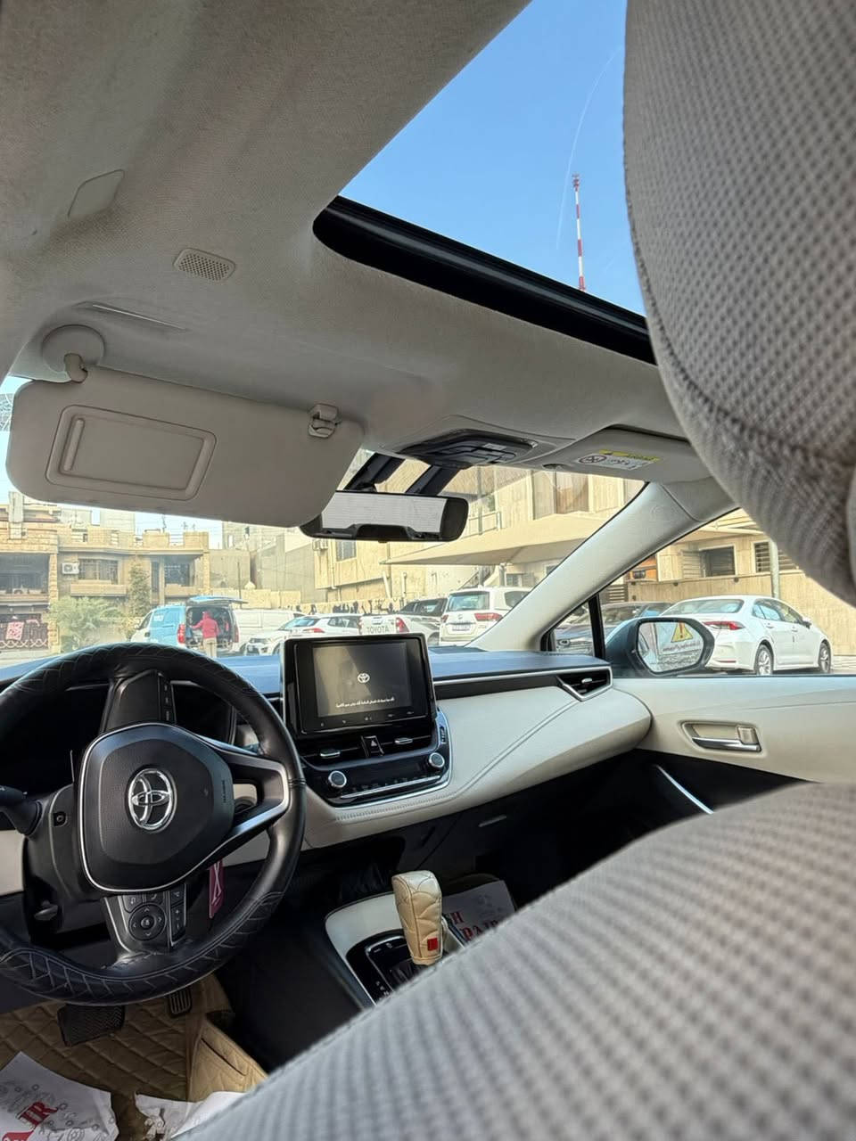 السلام عليكم سياره كورلا للبيع
موديل السياره 2023

وكالة جيهان تابعه لساز 

السياره ماشيه ٢٨ الف 

بعده بضمان الشركه لحد ٤٠ الف 

السياره فول مواصفات ومكفوله 

للتواصل*********** 

سعر السياره ١٨٧ ورقه وبيه مجال بسيط
