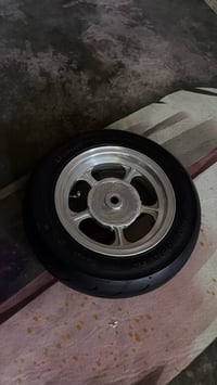 ويل سباق • خلفي عريض • ينشد تاير