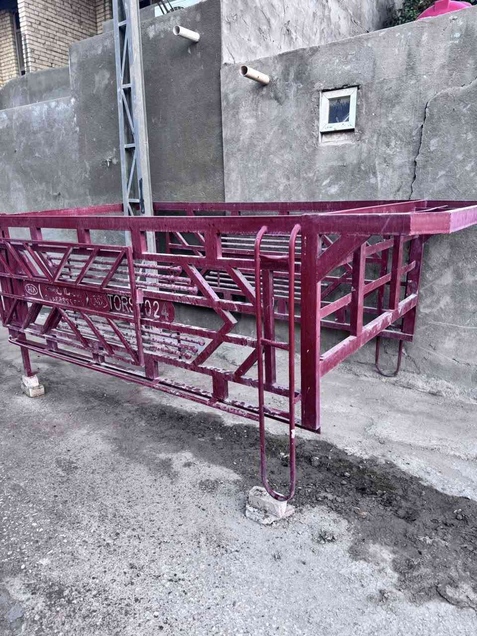 محجر كيه نثيه 2700 شغل الصويره نضيف ومصبوغ سعر 450 وبي مجال مكان كربلاء طويريج
‭0772 522 2714‬
