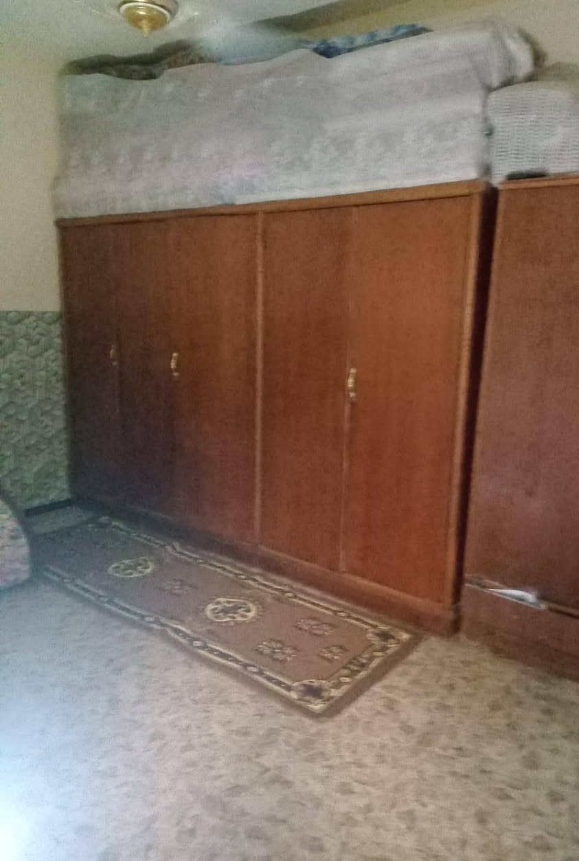 السلام عليكم بيت للبيع دولان مساحه ٩٣م² الديوانية حي العسكري شارع 30 جاهز من كلشي كافت الخدمات متوفرة ماء وكهرباء ومجاري وتبليط يحتوي على غرفتين نوم وصاله ومطبخ وصحيات ومناور عدد 2
للاستفسار اكثر اتصال على الرقم  ***********
