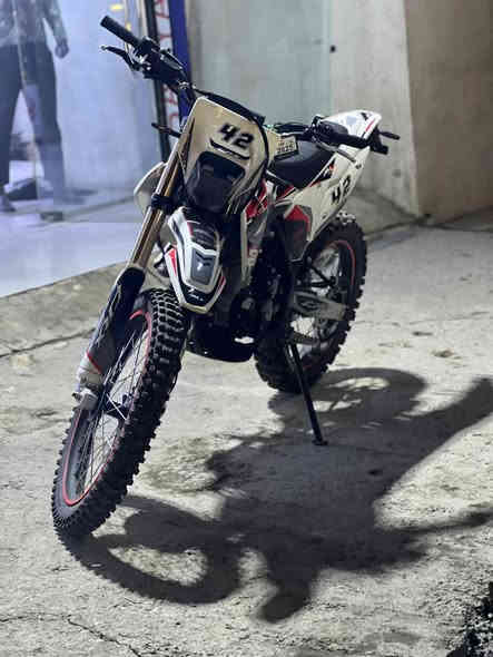 سلام عليكم شبابCRXموديل 2025لبيع كفلاه عامه من كلشي سعار 16وبياه مجال مكاني بغداد زعفرانيه ‏‪***********‬‏
