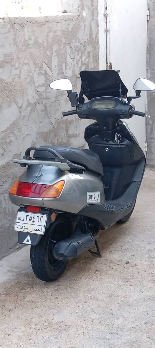 سلام عليكم للبيع دراجه سبيسي ماليزي دراجه كفرات مبدله فقط كفرات ياباني اصلي ابو الختم دراجه مفتوحه مره وحده فقط كابريتر جديد كهربائيات كامله السعر 500 وبيه مجال رقم *********** / ملاحظه الرقم مو يا الدراجه
