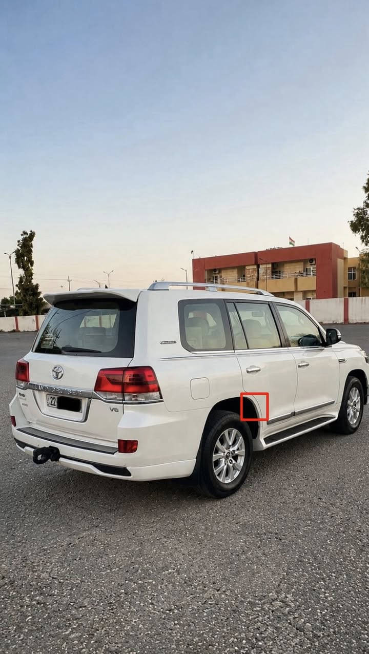 🚗🔥 للبيع: لاند كروز GXR – جيهان وايت إديشن 🔥🚗
✔️ المكان : اربيل 
✔️ الممشى: 175,000 كم  
✔️ رقم أربيل  
✔️ هزّة وفحص شرط التحويل  
✔️ السيارة بحالة جيدة 👍  
✔️ بيها بارد بالهلال مال الباب الخلفي (ملاحظة بسيطة)  

💰 السعر: 460 $ ورقه  (قابل للتفاوض البسيط)  

 ☎️ للتواصل على هذا الرقم : ***********
