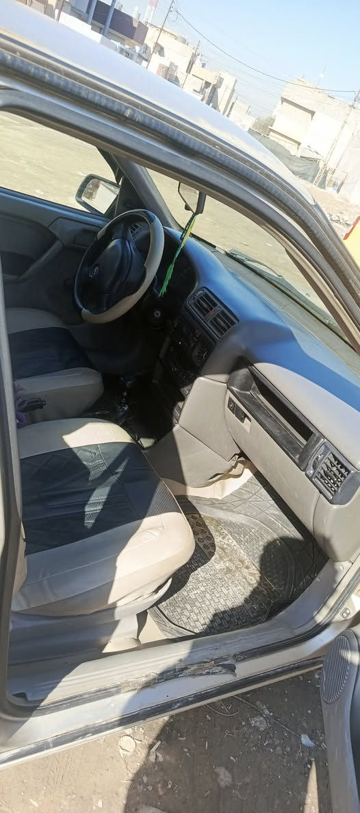 سلام عليكم ابل فكتره البيع 1992صباغ مابيه بس دوير فقط مكينه كير شرط حجم 16 شرط  السياره وضع شركه سعر 48ورقه***********
