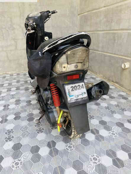 ماكس عدلة للبيع 
كلها ختم واحد مكينة ٤٩ بلاد ممفتوحة جيب فيتر وافحص سعر 700 وبيها مجال حك جيتك. 
المكان ديالى بعقوبة قريب ع فلكة الأمين وياها ورقة بس ما اعرف شنو الاستفسار على رقم ***********
