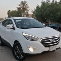 توسان ٢٠١٥ • ماشي ١٢٠٠٠٠ • خليجية مكفولة