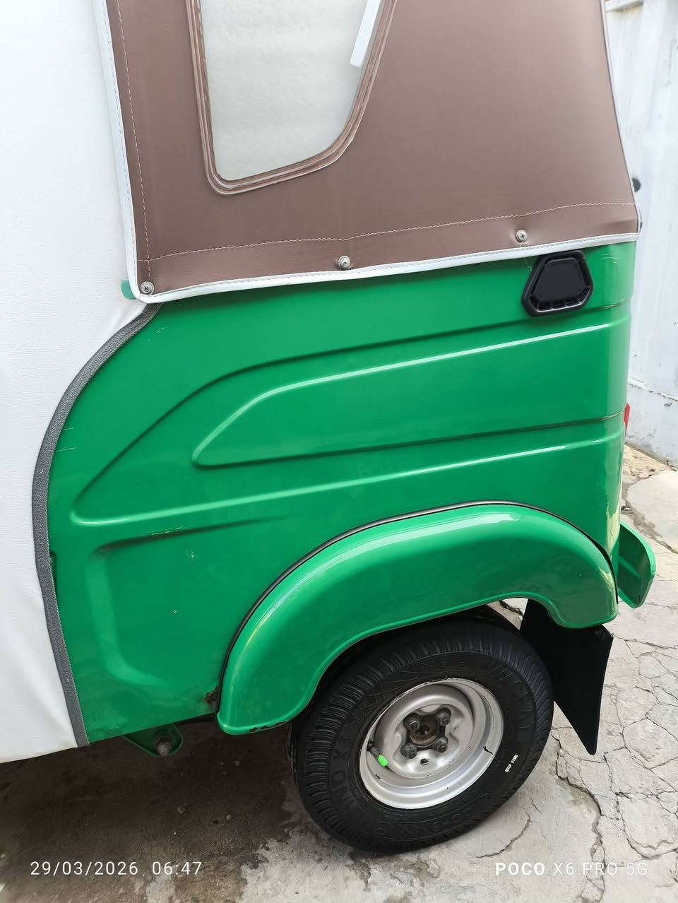 السلام عليكم تكتك موديل 21 كفاله عامه كشر ومحرك مكفول من التفيلس مكان بغداد الجديده  شارع المسبح 
***********
