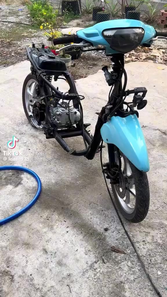 ماهذا بحق أموون😮😂🤣مسوي حتى 3 بساتم بعد شد محرك بطة


**إذا كنت صاحب هذا الإعلان وتريد حذفه لأي سبب، رجاءا أرسل رسالة إلى الدعم الفني**