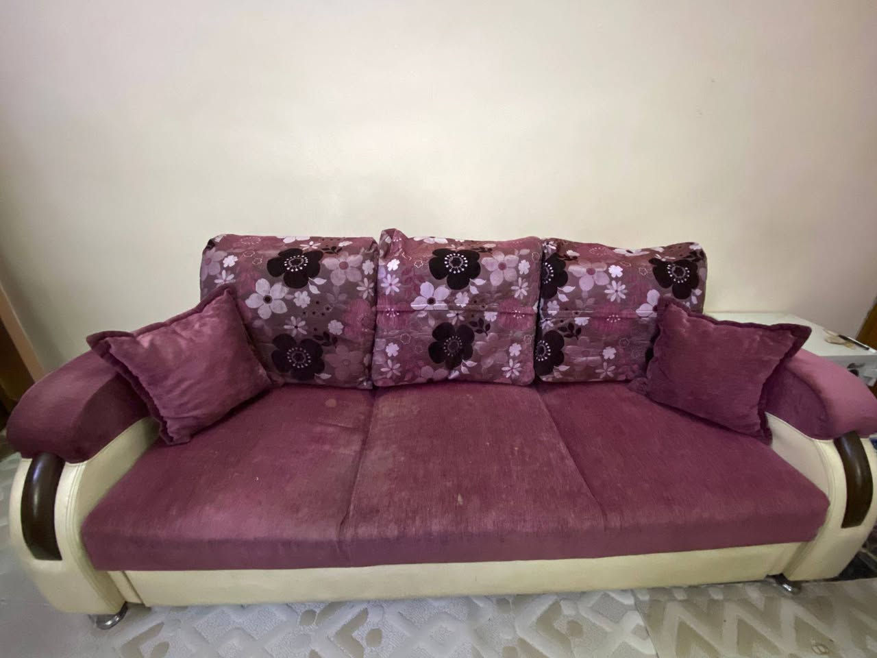 تخم مابي اي ضرر رايده ب٢٥٠ وميز تواليت ب٥٠ عنواني كراده


**إذا كنت صاحب هذا الإعلان وتريد حذفه لأي سبب، رجاءا أرسل رسالة إلى الدعم الفني**