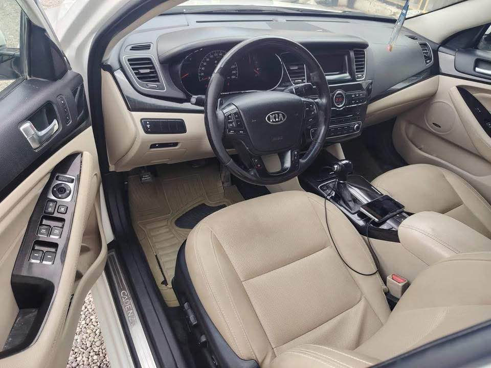 السلام عليكم للبيع الموديل 2014

كيا كادينزا خليجي  داخل ملكي 

السيارة فول ١/١  

6 سلندر 

اللون ابيض لؤلؤي🩷

المواصفات✅

فول فول 👍

-تشغيل بصمة مع بصمة الابواب الامامية🎶

داخل  كريمي ملكي ❤️

-نظام ترحيب😍

-انارة بالمرايات والابواب الامامية👍

-كاميرا وحساسات خلفية❤️

-حساس ماسحات💕

-بردة خلفية متحركة👍

-كشنات كهربائية جلد تدفئة وتبريد  ❤️

-كشنات خزن ميموري 🥰

-لوحة تحكم بالكشن الخلفي👍

-لد امامي وخلفي💕

-تحكم كامل بالستيرن💁

-شفتات ستيرن رياضي بلادي❤️

-نظام ترحيب 👌

-اشاير مري+شفط+قلاب 💁

وباقي مواصفات الكادينزا معروفه 

السيارة مضيوف الهة منضومة غاز كاملة 

السيارة رقم بغداد منتهية السنوية قبل شهر 

السعر 135 

مكان السيارة البصرة القبلة

*********** البصرة, العراق
