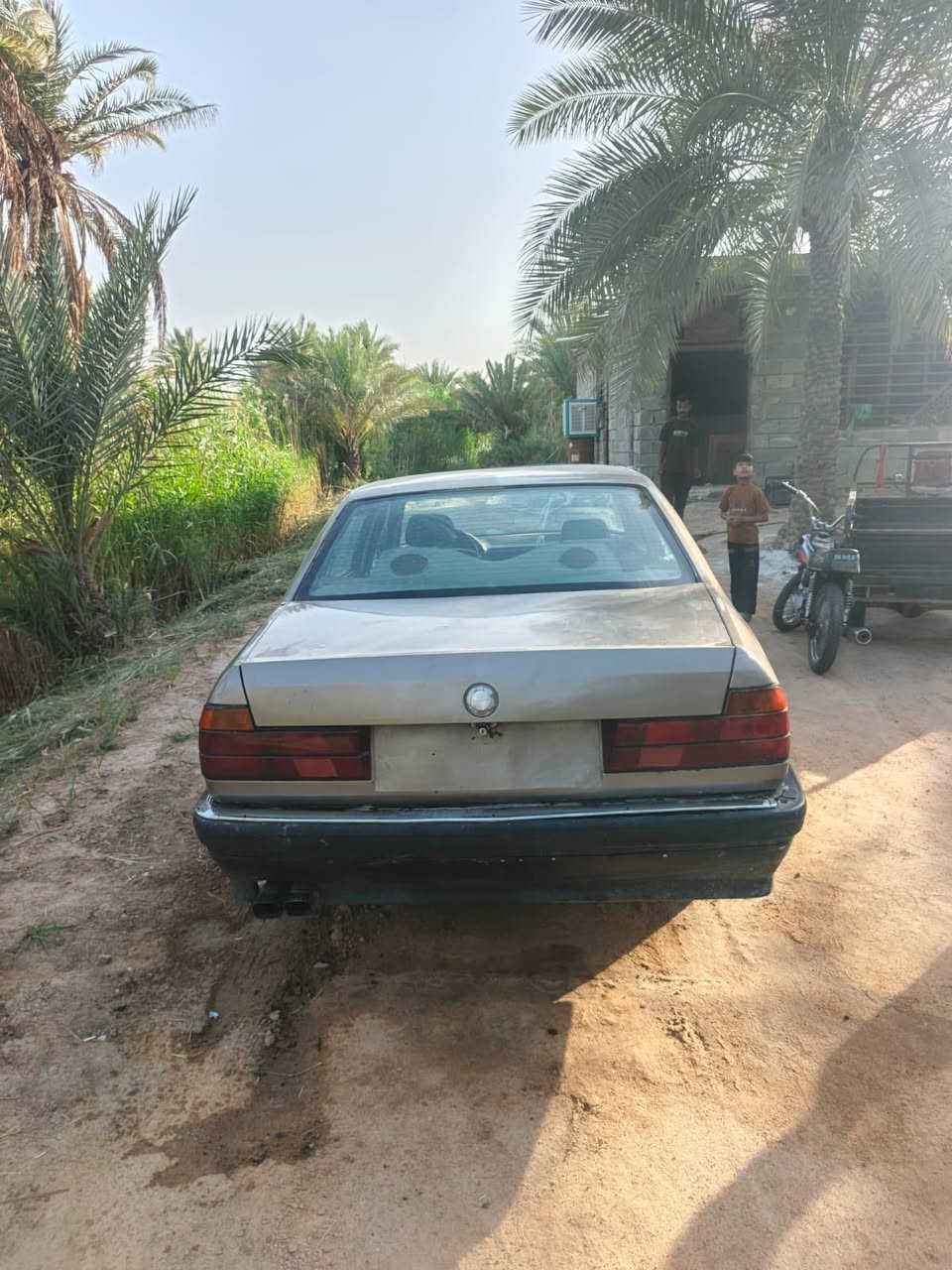 سلام علكم للبيع فقط BMW حجم 735رقم انبار الماني ورقي بيه وصل استلام لوحات ما مستلمهن مكينه وكير جدد مكفولات السياره جاهزه شلعته تخبل السعر قفل ٢٢ ورقه رقم الهاتف *********** مكان كربلاء الحسينيه
