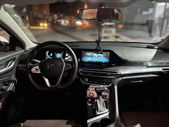 مۆدیل 2023 
شانجان ايدو بلص 
بدون صبغ 
بدون تعديل 
سعر ١٢٥ 
***********
***********
مكان سليمانيه رانيه
