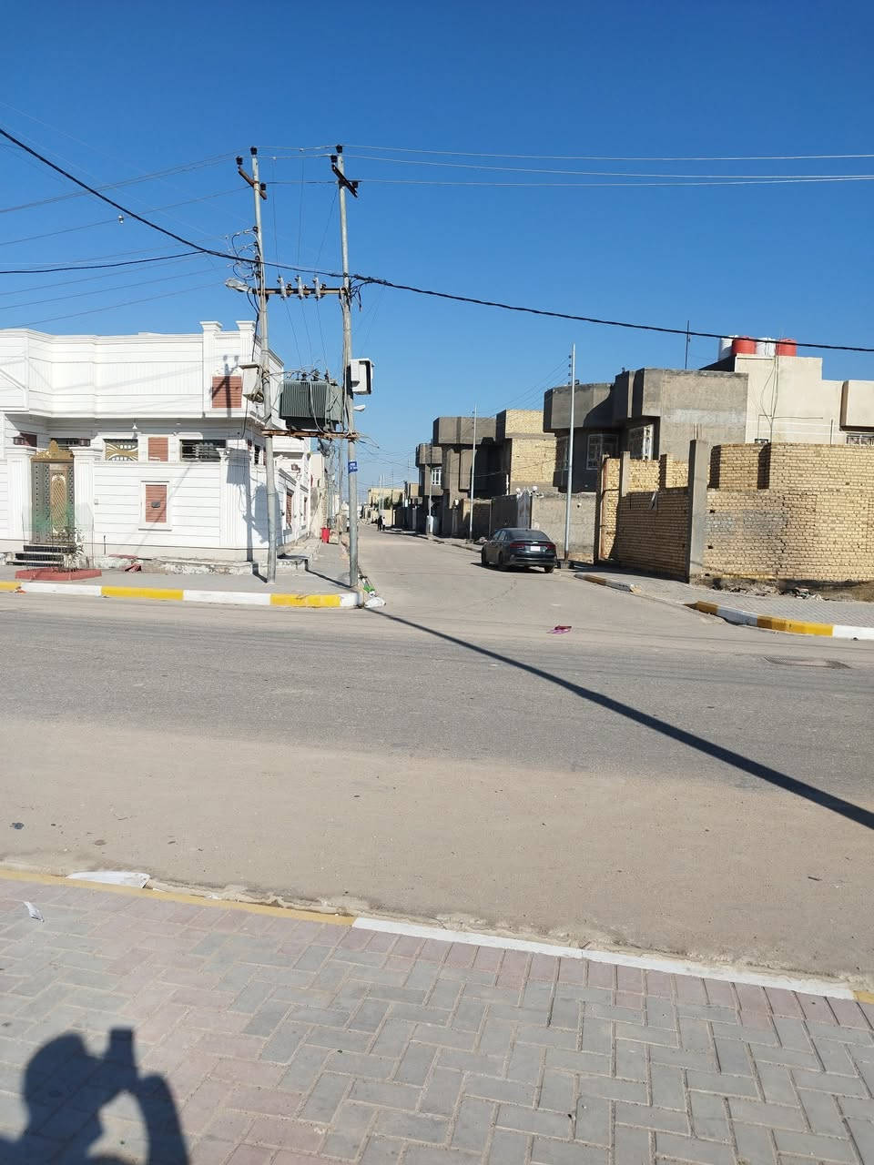 قطعه للبيع بل 36 تجاريه المساحه 200متر ركن // شارع 20متر واجهه 20 متر تفتح على شارع // للاتصال *********** // او مراجعة مكتب الضامن للعقارات عنوان المكتب حي الصدر مجاور صيدلية ركن للعلاج
