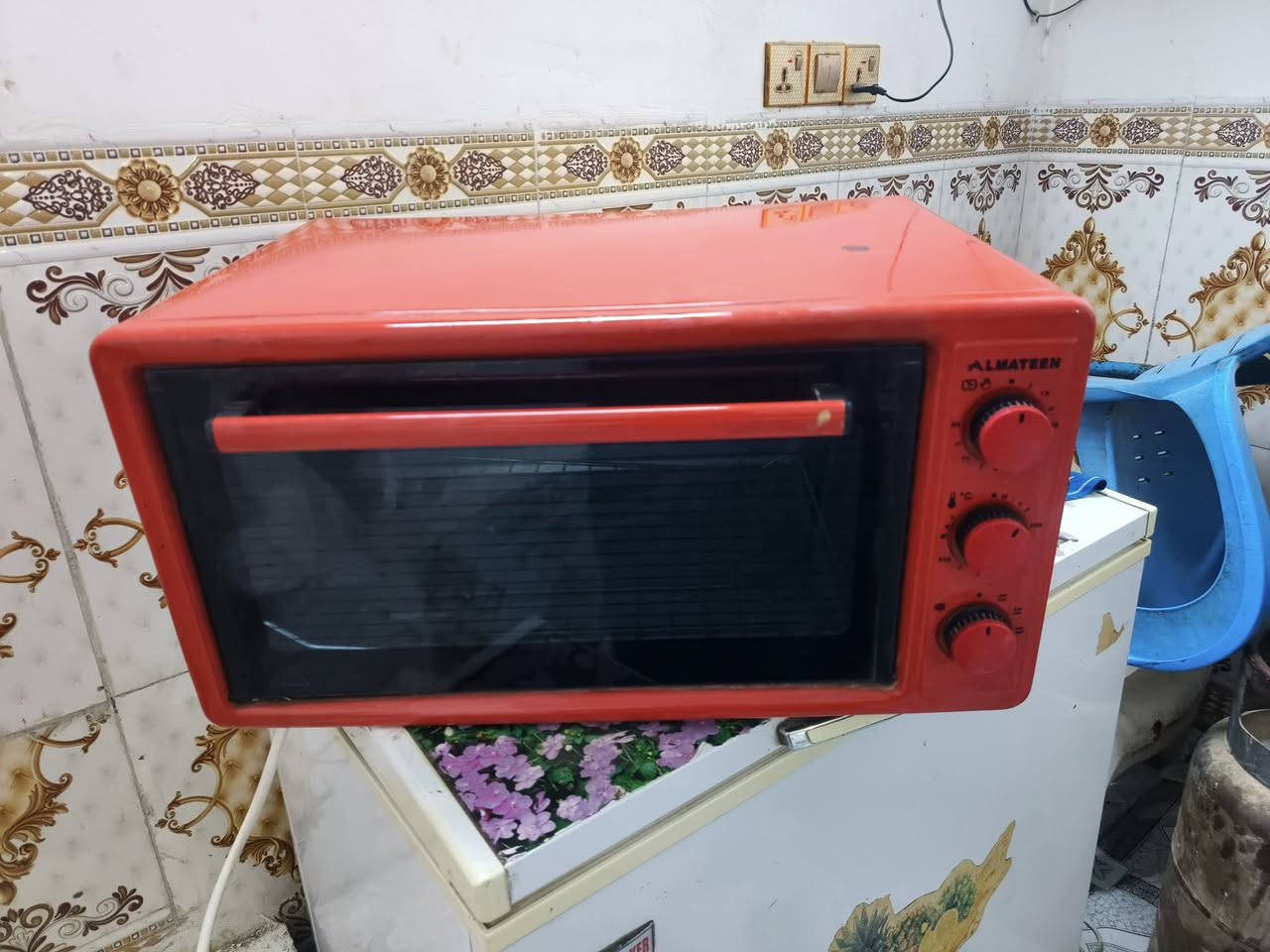 مبرده شغاله مابيهه شي بس هيه مربوطه فول سعرهه ٦٥ اوفن مستعمليه قليل نضيف كلش سعره ٤٥ مكانهن الحله مدينة الثوره للتواصل على رقم *********** او مراسلة الصفحه

