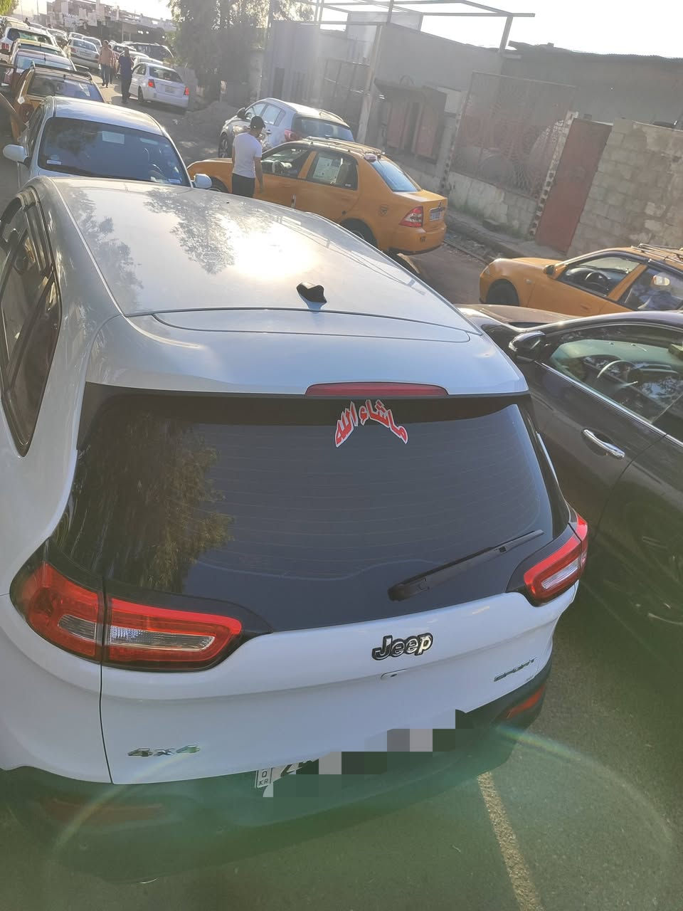 عنوان موصل
سياره للبيع  شرطه تحويل جيب شيروكي بزون سياره نظيفه جدا
طخه بسيطه بالباب اليمين موديل 2014 الاستفسار 
اتصال الرقم التالي ‏‪***********‬‏
