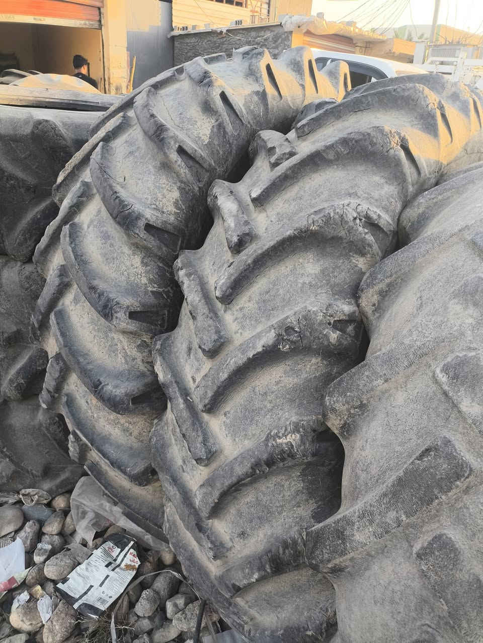 تايرات خلفية حجم38 على 18
الاتصال ‏‪0775 764 5355‬‏
