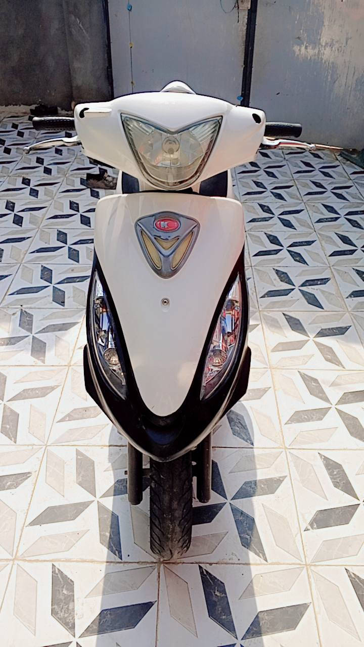 سلام عليكم دراجه للبيع كلشي واضح كدام عينك سعر 700وبيه مجال  دراجه نكره سلف تجي وتشوف كدامك مكاني ناصريه سجن الصلاح هاذا رقمي***********
