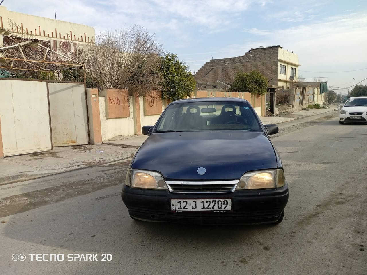 السلام عليكم
سياره للبيع اوميكا موديل 1989
سياره نظيفه رقم انكليزي هزه جديده سنويه الى 2030 باسمي تيرات جديده بسعر 28 وبيها مجال 
للاستفسار 
***********
