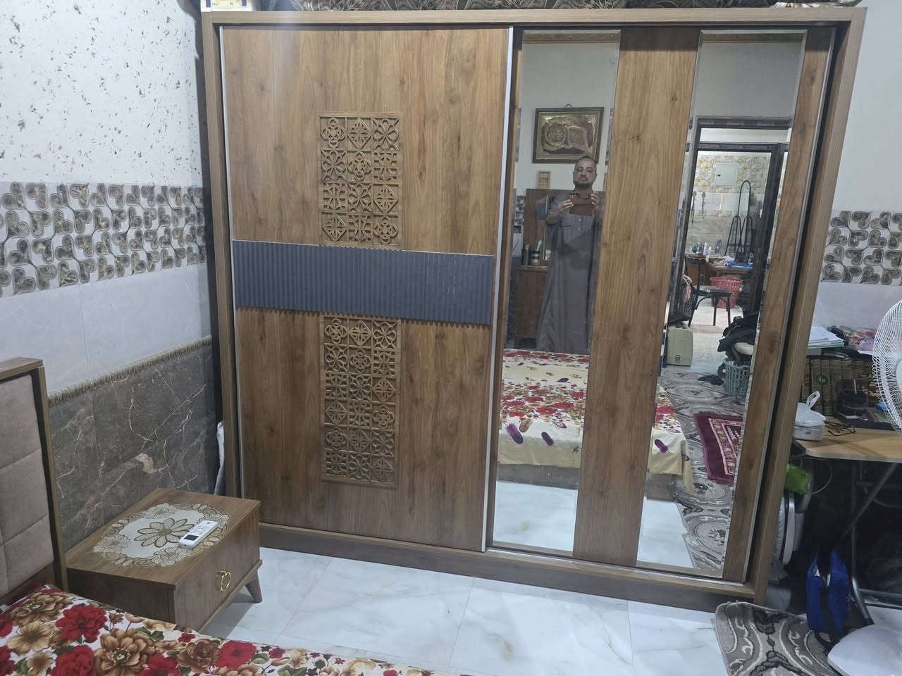 السلام عليكم ورحمة الله وبركاته 
غرفة نوم للبيع  موديل تركي ، 
الكنتور قياس (طول )٢٤٠سم،،عرض ٤ ابواب  ،،نظام سلايد.،نظيفة جدا بدون اي ظرر ،، السعر ٣٥٠ الف وبيها مجال
***********
***********
