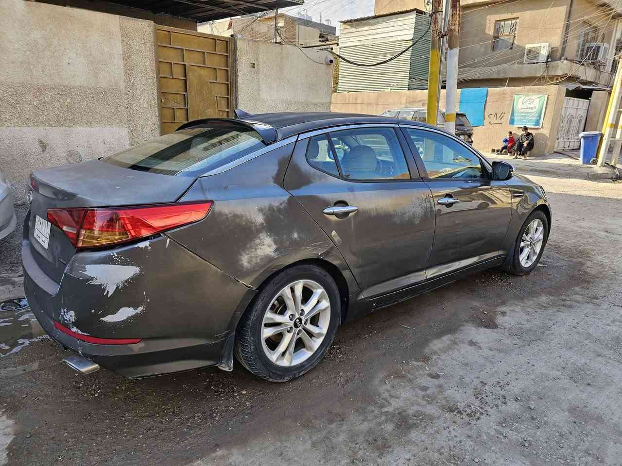 🚗 كيا أوبتيما 2011 للبيع - السيارة "نصبة" وجاهزة
يا الله، للبيع كيا أوبتيما موديل 2011، سيارة مال بيت ونظيفة جداً بأسمي تحويل ثاني يوم. 
🔍 المواصفات:
 * الكير: عادي (نشط جداً).
 * المسافة المقطوعة: 100+ ألف ميل.
 * البودي: بيها جراد (صبغ الشركة) وبدون حوادث قوية.
 * التبريد: ثلج ما شاء الله ❄️.
 * الإضافات: كاميرا خلفية + إشارات بالمرايا.
💰 السعر:
8,000 دولار (80 ورقة)
وبي مجال قليل للطيبين والشراي المباشر.
📍 المكان: [بغداد حي العامل مجاور مسبح الرافدين]
📞 للاتصال: [***********] واتساب متوفر
> ملاحظة: السيارة جاهزة من كلشي، تنگر سلف وتوكل بالله. Colombo, Sri Lanka
