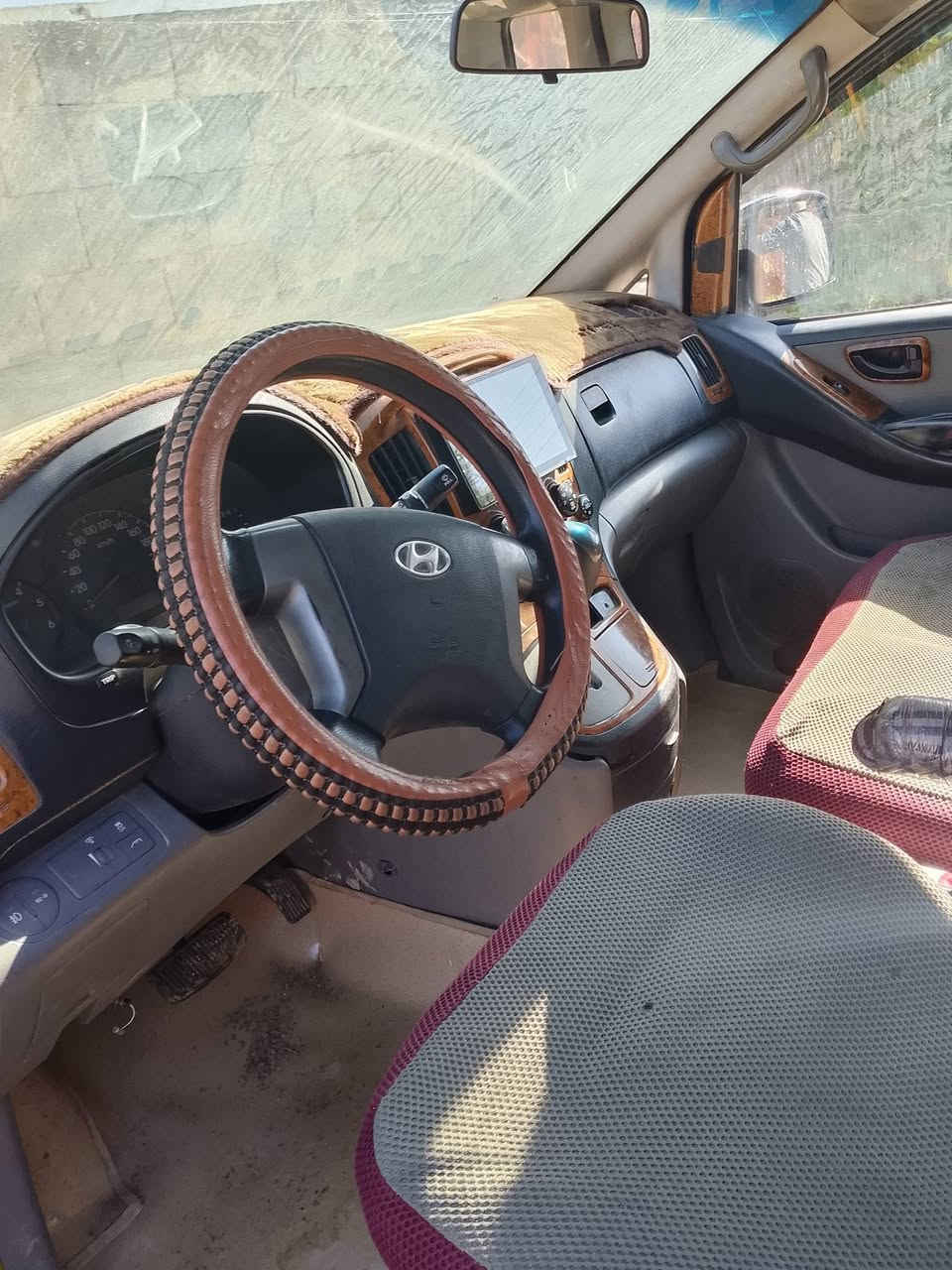 سلام عليكم ستاركس موديل 2009رقم بغداد انكليزي محرك مسكر كير اوتو السعر 145وبيه مجال ***********
