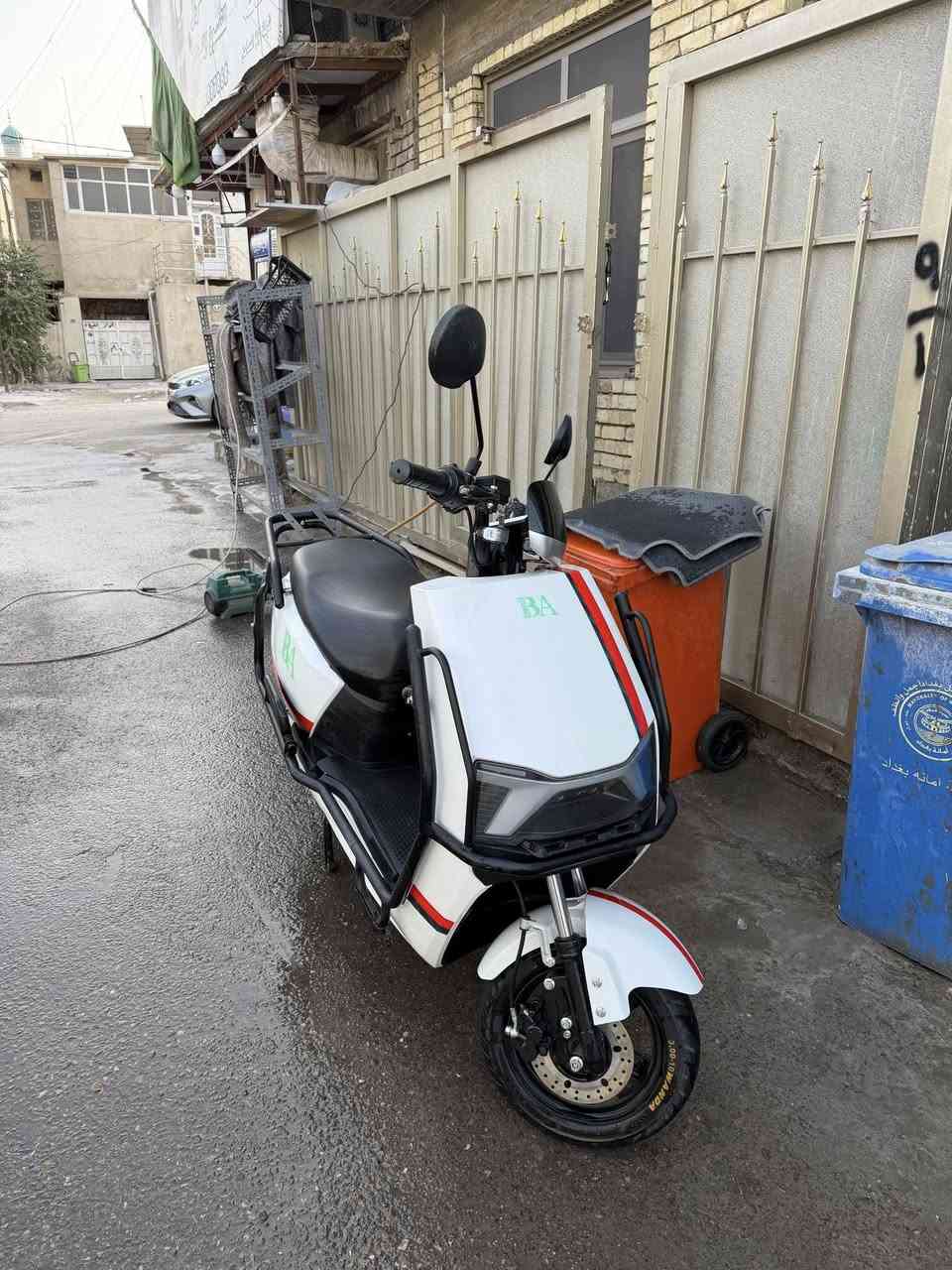 السلام عليكم دراجه شحن BA دراجه راقيه 6 بطاريات ملف 1500 الشحنه تمشيك 60 كيلو بعدها جديده صار شهر من ماخذها بيها ملاحضات بسيطه بالكڤر 3 سرعات ونضام بك وكاشف اعطال حوض كبير بيها درع بلادي السعر 700 بيها مجال بسيط حك الجيه العنوان بغداد حي القاهره ***********
