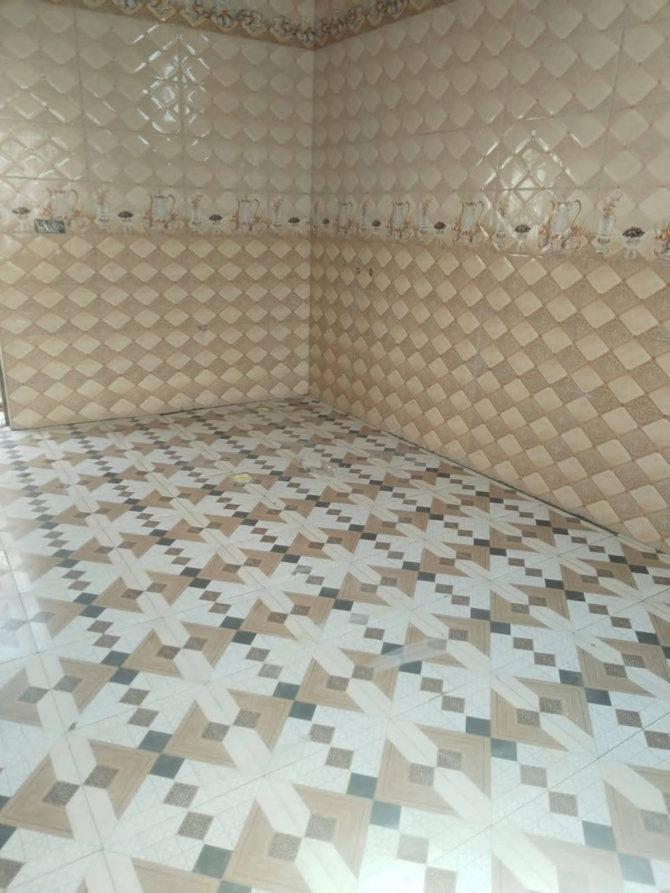 كادر سيراميك داخل كركوك
‏‪0774 091 7310‬‏
