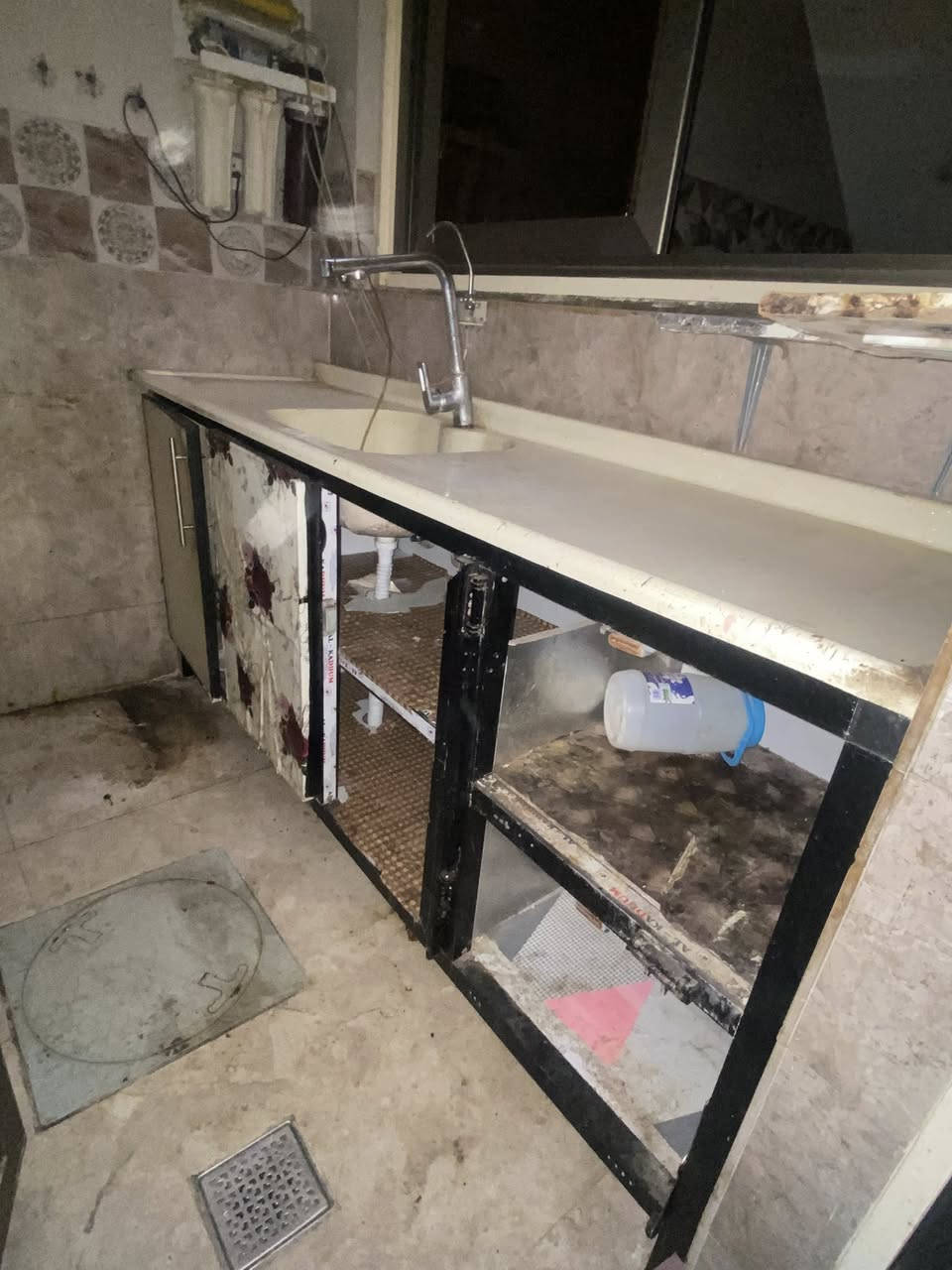 غراض بيع شلع وبعد اكو غراض ما مصورهن عنوان الامين الثانية ***********
