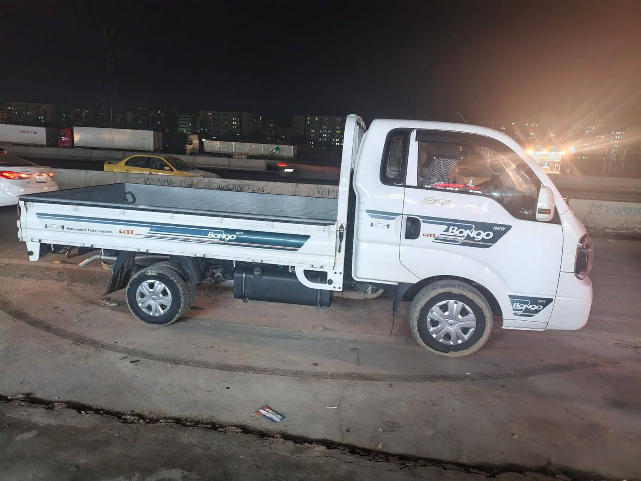 سلام عليكم كيا 23محرك لا صرف ولا بخار رقم بغداد نكليزي  سنويه لل29بسمي تحويل مباشر مكفوله ماشيه 60 الف سياره نضيفه السعر145وبيه مجال قليل  مكان السياره بغداد بسمايه ناحيه الوحده للستفسار ***********
