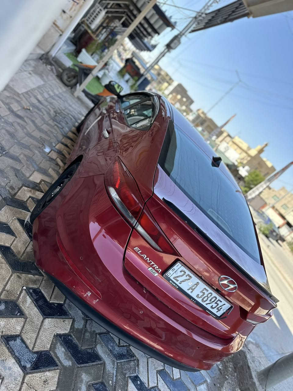 السلام عليكم 
للبيع ويفضل مراوس 
هونداي النترا 
موديل٢٠١٧ 
وارد امريكي 
محرك ٢٠٠٠ 
رقم دولي جديد وسنويه جديده 
تحويل ثاني يوم شرط 
السياره جاهزه من كلشي حداديه تبريد محرك لاتنقيص ولاتبخير  جاهزه 
ضررها بدون عابر قطعتين تبديل و٣ صبغ كلهن ضرر خارجي بدون دواخل وبدون عيب 
مكاني سماوه المركز 
السعر ١٠٩ وبيها مجال 
***********
