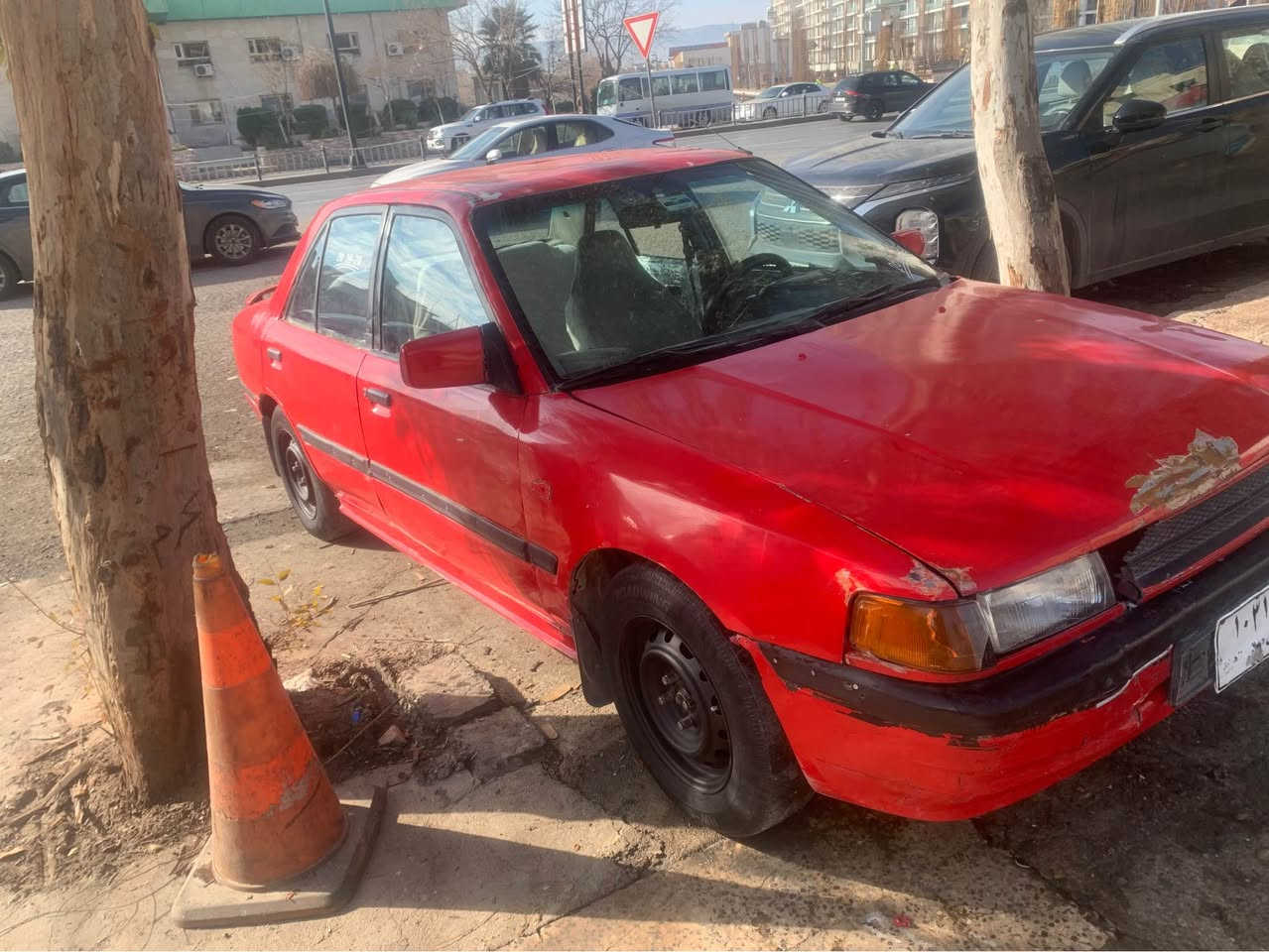 للبيع مازد سياره جديده وحلوه وجاهزه من كلشي كير محرك بشرط داخل حلو ومرتب وكشرها نضيف وسياره مامتعوبه برغي نقص مابيها السعر ١٨ وبيها مجال جداً بسيط لللاستفسار *********** بيها سنويه ومكاتبه السليمانية, العراق
