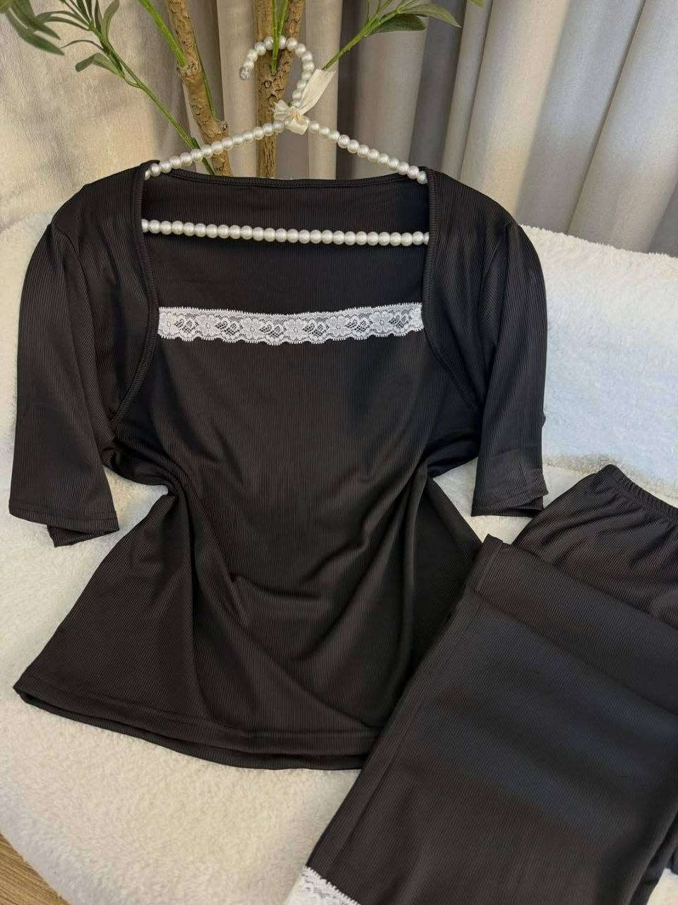 بجامة بيت❤‍🩹
السعر 11 الاف فقط نسبة الف 
خامة فانيل صيفي
38-40-42-44-46


**إذا كنت صاحب هذا الإعلان وتريد حذفه لأي سبب، رجاءا أرسل رسالة إلى الدعم الفني**