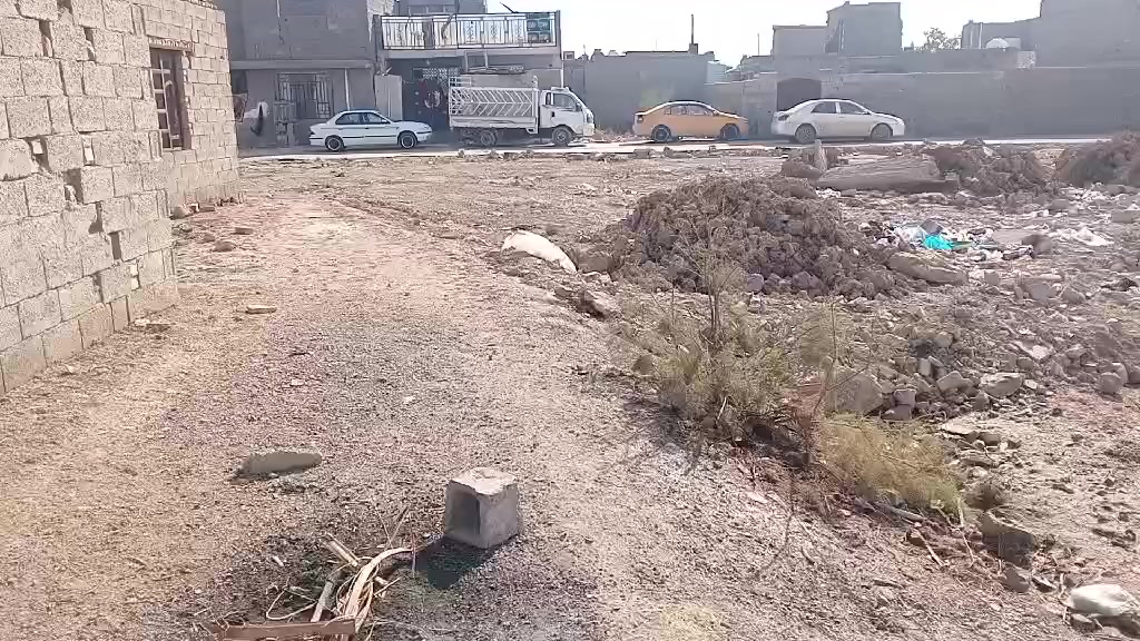 مساحة ٤٠٠ متر شارع الفرطوس متوفره جميع الخدمات السعر ٢٥ مليون وبيه مجال بسيط ***********
