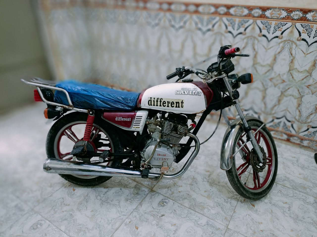 دراجه للبيع موديل 2020 أوراق سكنر كرهبايات كله شغاله لا تتخين ولا تنقص مكينه ناعمه مكان الديوانية السعر 350  
***********
