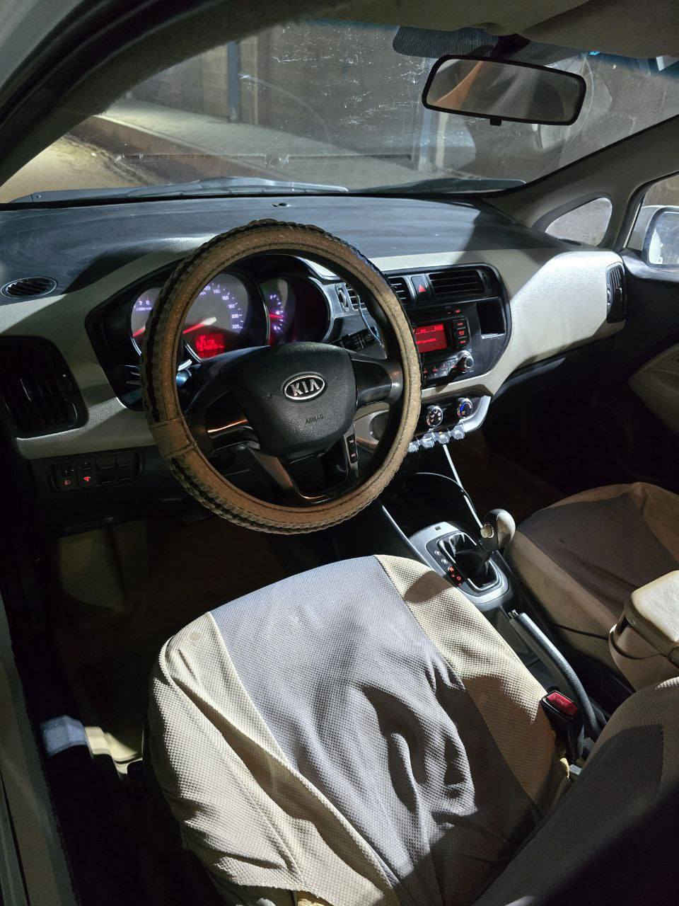 السلام عليكم
كيا ريو للبيع السياره ماعايزه مكينه وكير وحداديه خير من الله بيه بس بارد قليل سياره حلوه ونظيفه ب اسمي  سياره محرك 1600 

السعر 90$ وبيه مجال 
رقم الهاتف ***********
 
المكان نجف/كوفه
