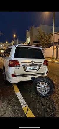 لاند كروز GXR • ٢٠١١ • ٤٦٠٠