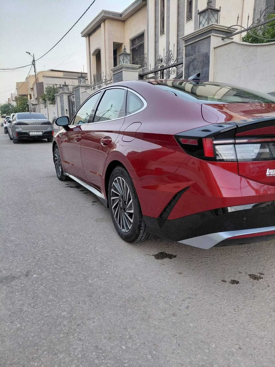 السلام عليكم للبيع سوناتا ٢٠٢٥هايبرد رقم بغداد ماشيه 2000 زيرو صور الحادث مرفقات السعر ١٨٥ وبيه مجال بسيط للاستفسار الإتصال ***********
