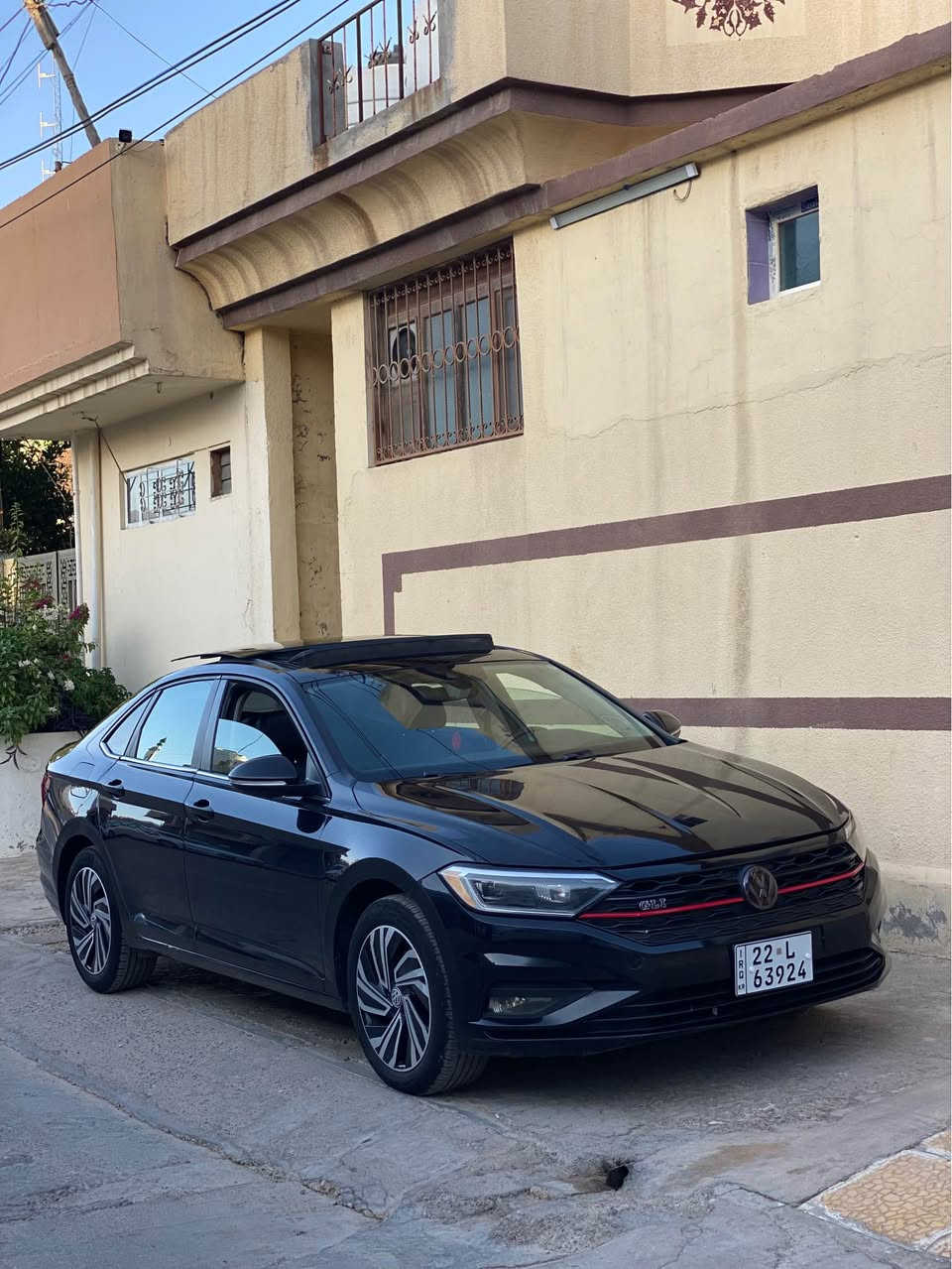 جيتا 2019 sel.فول موصفات (كير عادي )
شاشه الكتروني ئايباد مه زن  كوشن خزن. كوشن ساردو گه رم   1 پارچه و نيو بوياغ  بي داخلي. راديته ر بيلاد  هه مي به شه رت سعر 133 مكان  عقره 0️⃣7️⃣5️⃣0️⃣7️⃣3️⃣1️⃣5️⃣1️⃣0️⃣0️⃣ دهوك, العراق
