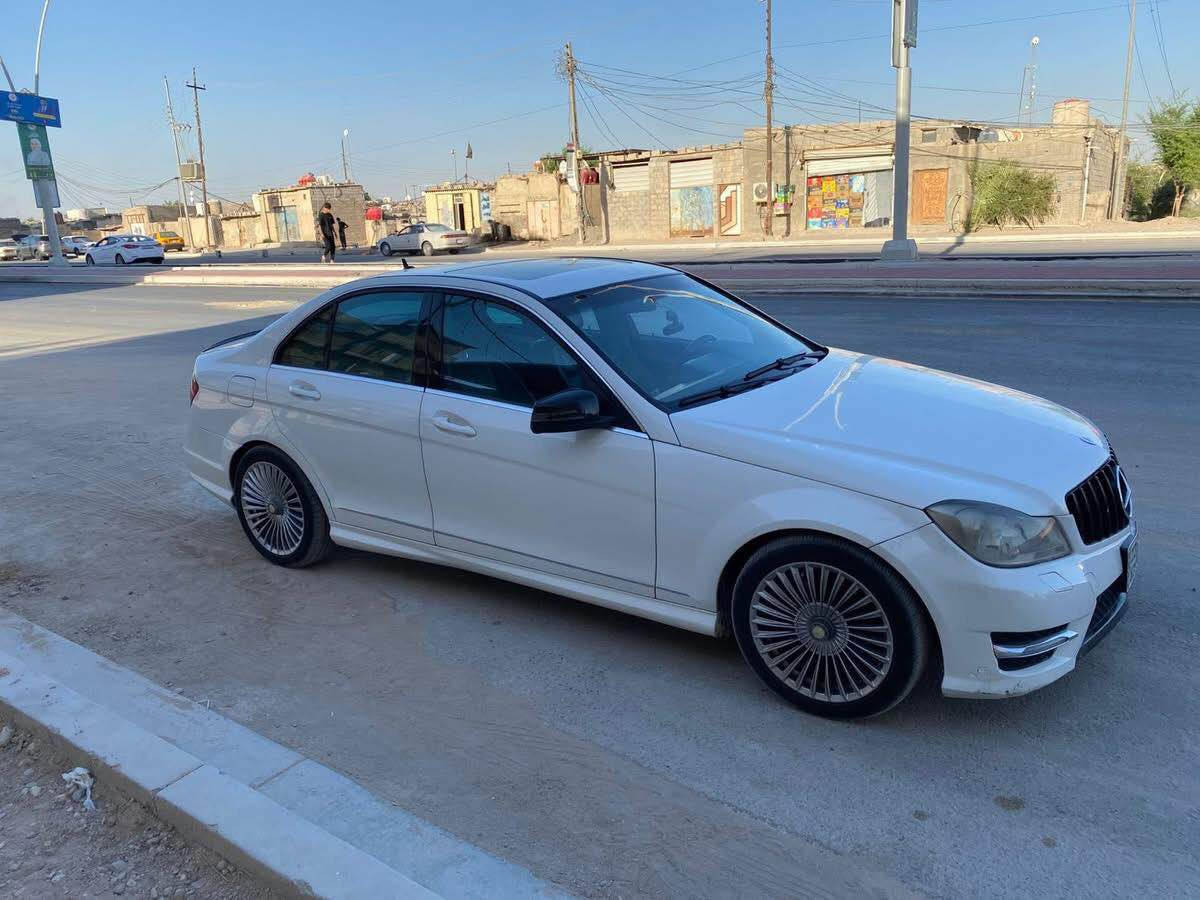 Mercedes C250
2013 
رقم اربيل هزه وسنويه جديده 
فول مواصفات اعلى شي 
سياره نضيفه ونصبه حلوه ومصروف عليها 
داخل جلد
حدايده وتخم تواير جديده *
الكير مفتوح يم صاحبها القديم لغرض تصليح 
وحالياً بدون اي مشاكل *
ضرر : ابيع حزام 
سونار مرفق ويا الصور          104$ وبيها مجال
الشراي يدلل 

مكانها ( البصره )

*********** أربيل, العراق
