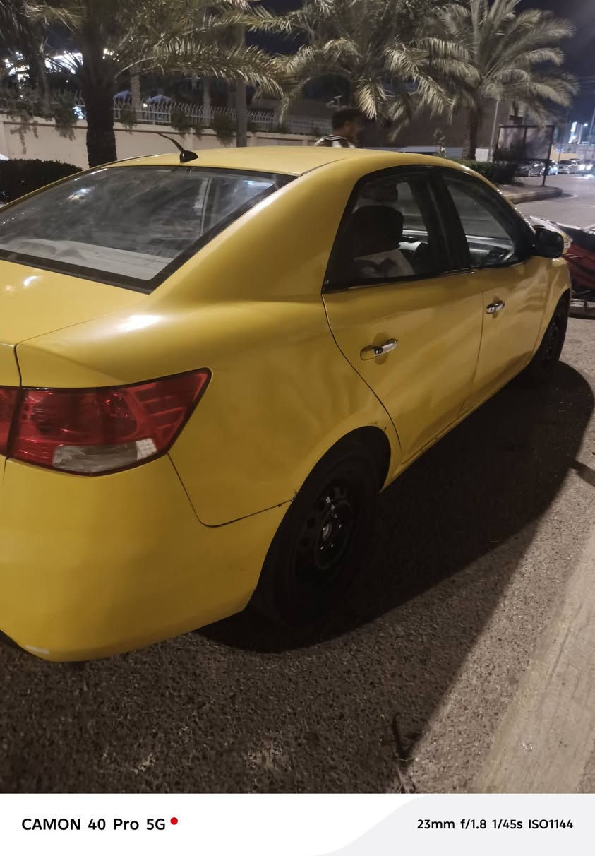 السلام عليكم سيراتو 2009 مكينه جديده والسنوية لغاية ٢٠٢٧ هيئة وغرامات مصفره بيه بيه قطعتين تعمير السياره تجي تشوفه أفضل الك والي السعر 72 للاستفسار ***********
