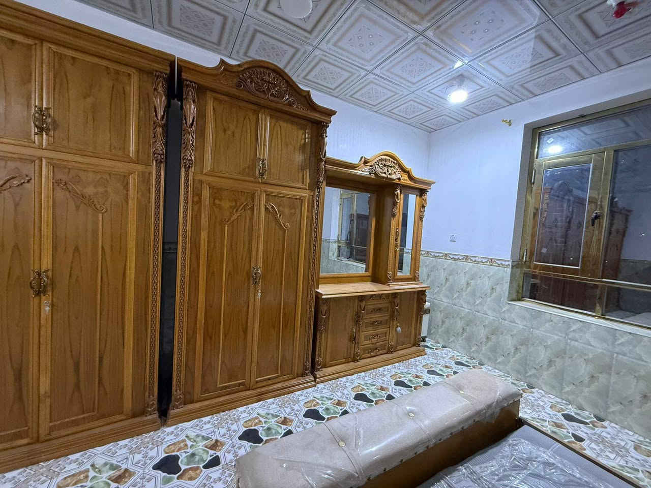 غرفة شغل عراقي تسكام 
نجف / كوفه 
***********
