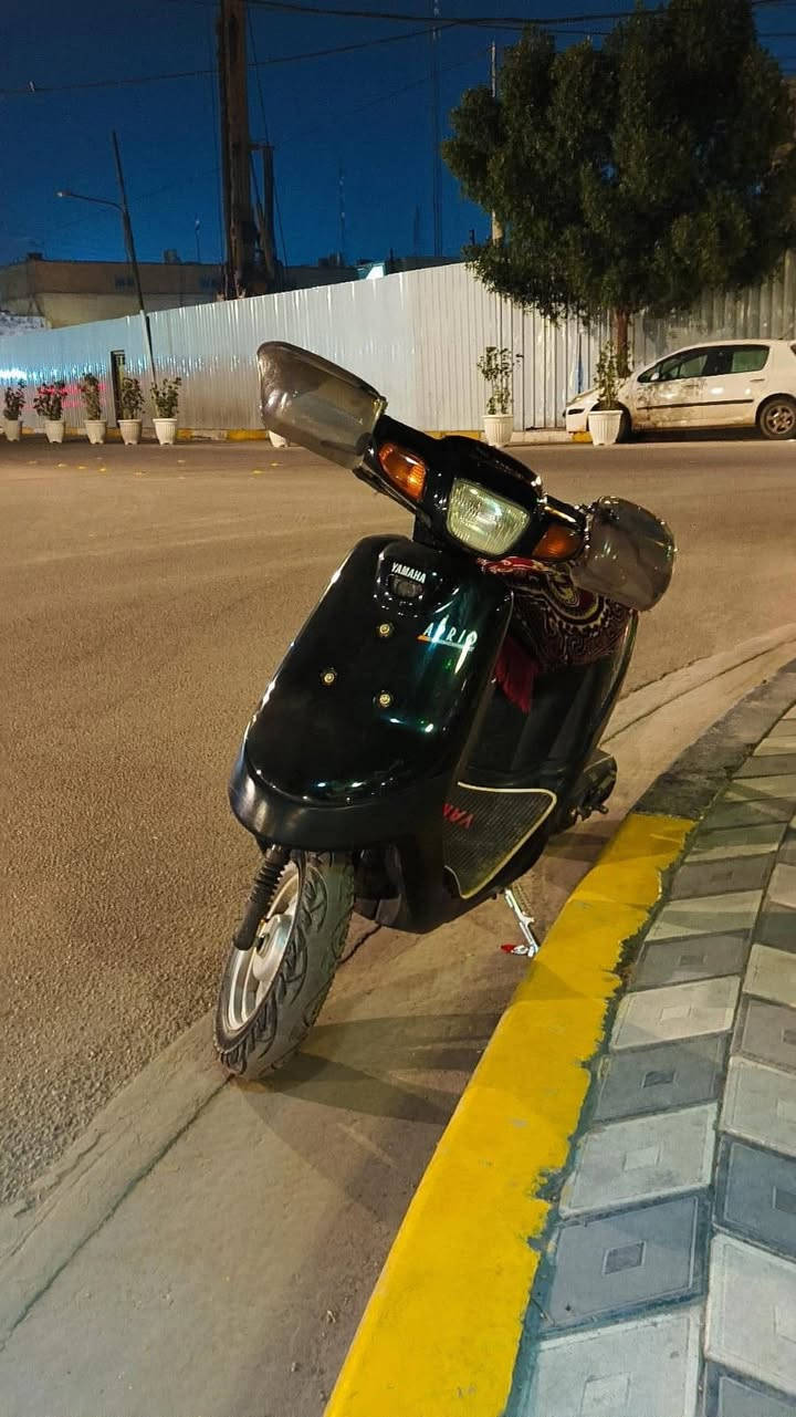 سلام عليكم
دراجة بطه ياماها لون اسود موديل 2000 الدراجة نظيفة برغي ممفتوح بيها المكاتبه موجوده 

السعر مليون 200 وبيها مجال
الرقم ***********
