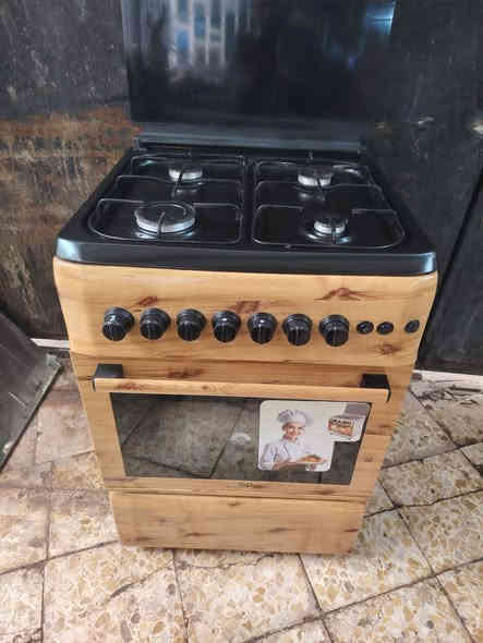 لون مميز وشغلة ونارة  جيدة جدا كلة شغال عالفحص بي قبغ جامةالسعر ٩٠ كربلا ***********
