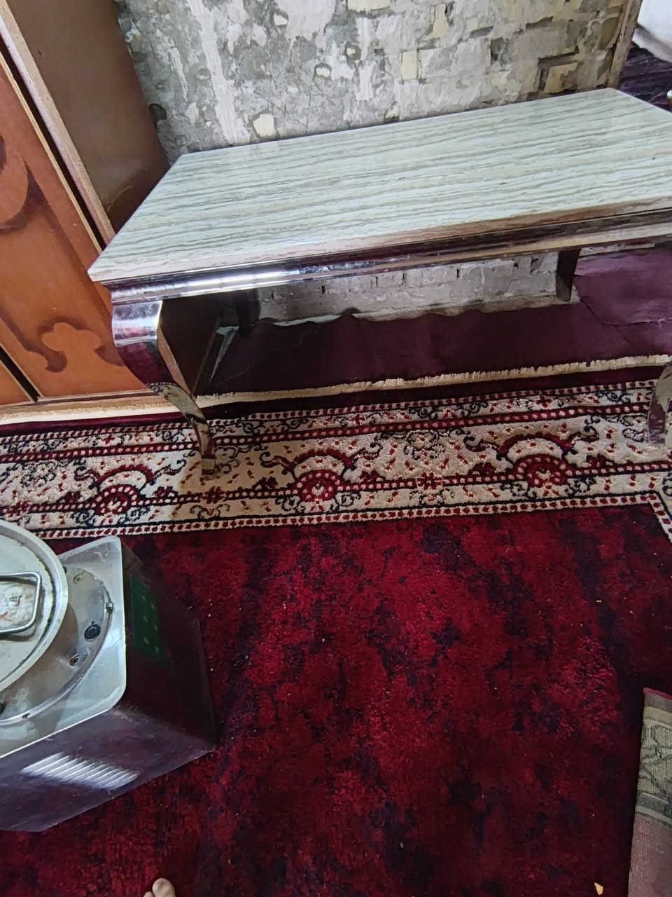 اللبيع  ميز طعام  خلاط حمص بطحينه
واتصال على الأرقام ***********
