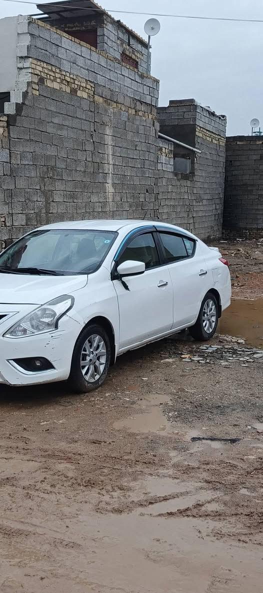 نيسان فرسا موديل 18 باتري جديد حداديه تخم تاير سياره حادثه جاملغ وباقي نفسه شويه بارد بيه  تعال وشوف كدامك رقم نكليزي بسمي 
***********
