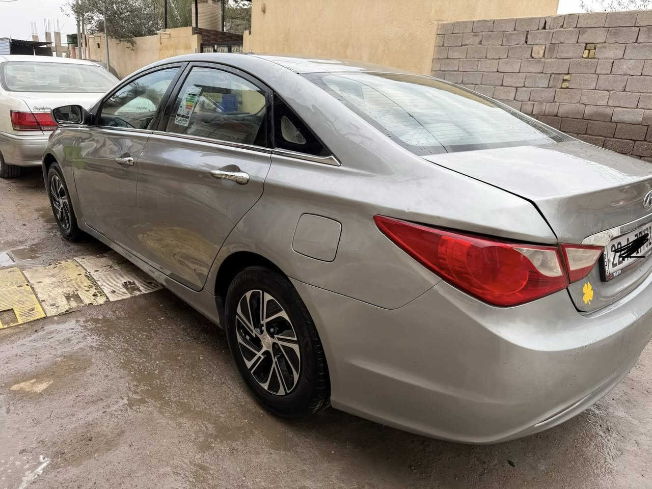 مكلف بالنشر
سوناته خليجي السعر 52 $ 
مديل 14 متؤمه 11 ارييل محرك 2400 دوش بانزين فقط مكصوص وابيع صبغ عام مالي خلك وين الصبغ سياره مال واحد يشتغل ع باب الله جاهزه تبريد تدفئه تخم تايرات حدايه دواخل بيجي بيها شلعه اشك الكاع
المكان بصره
***********
