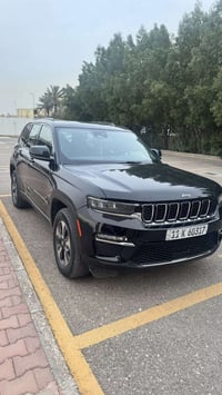 ‎جيب كراند شيروكي 4XE 2024 وارد امريكي ‏2.0L Turbo  ‏‎حجم المكينه : 20...