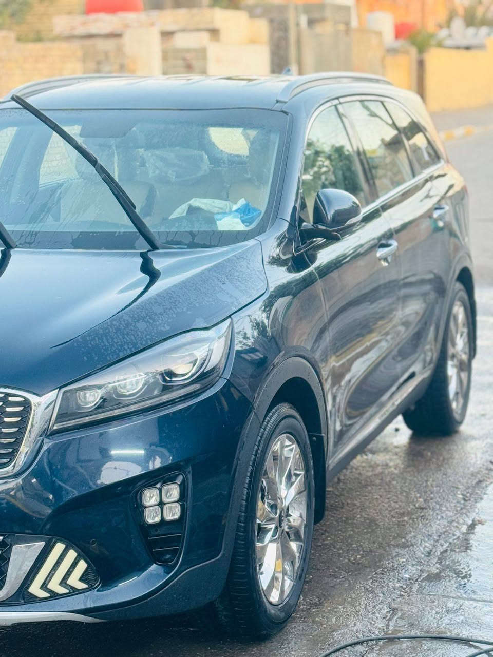 السلام عليكم
للبيع سورنتو خليجي ٢٠٢٠ اللون ازرق غير محدد

المواصفات ٦ سلندر  فول ما عدا البانوراما

السياره مكفولة كفالة عامه من كلشي وكالة المنصور سبير ما نازل على وضع الشركه 

ماشيه ٨٢ الف سنويه وأرقام جدد باسمي تحويل ثاني يوم 

الاتصال ***********
