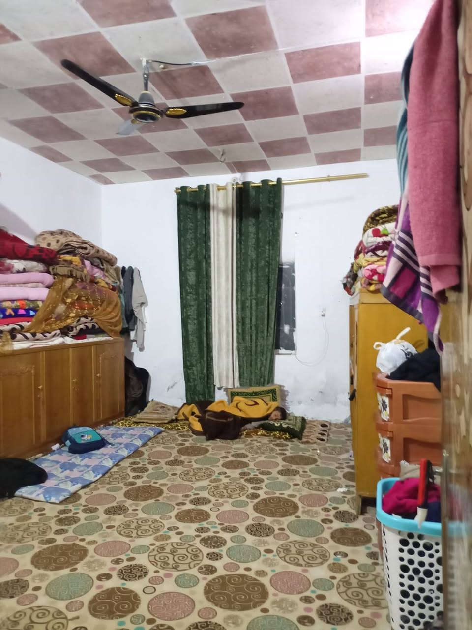 بيت اوقاف شارع ٨ متر
قرب الصوره
المساحه ١٢٠ متر
السعر ٢٥ فقط
نضيف جدآ
0***********
